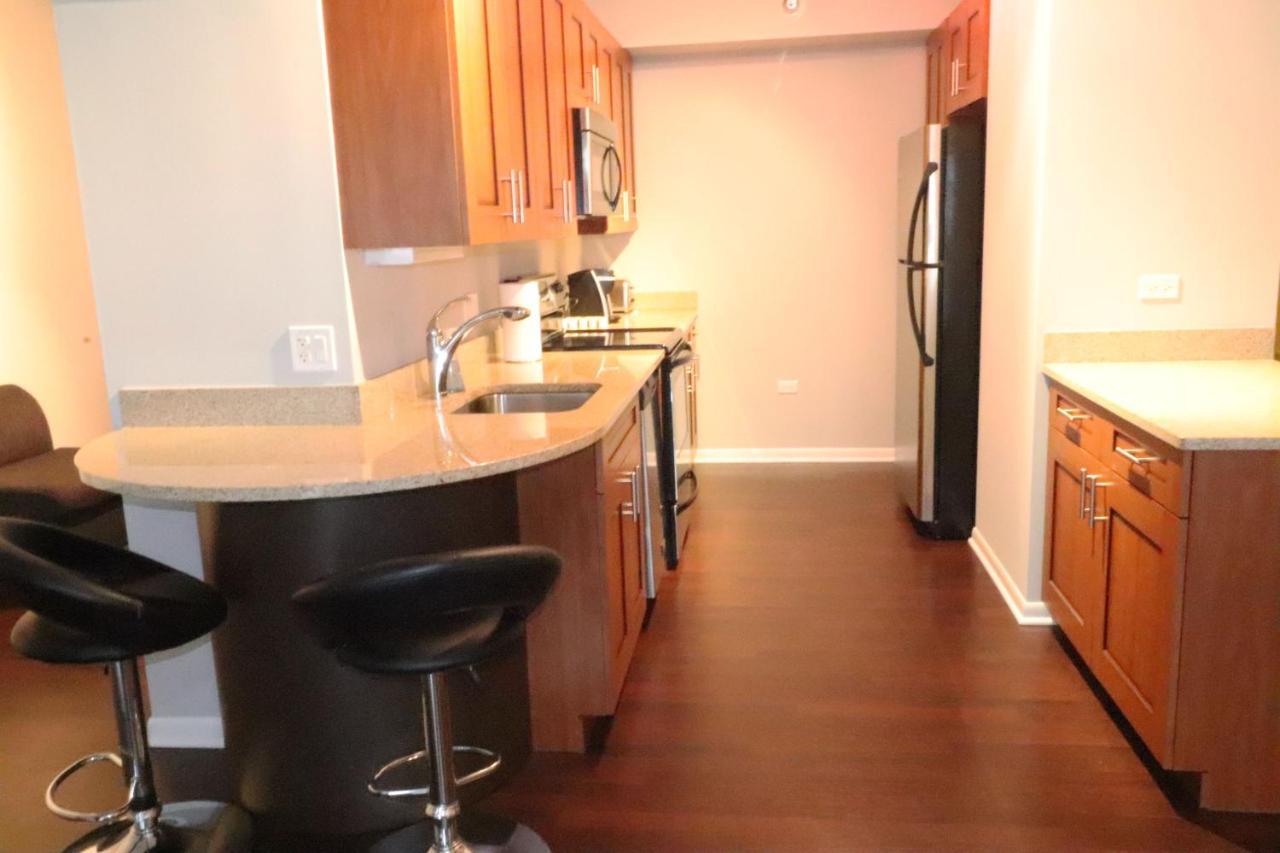 Apartment Dch 215 West Washington *