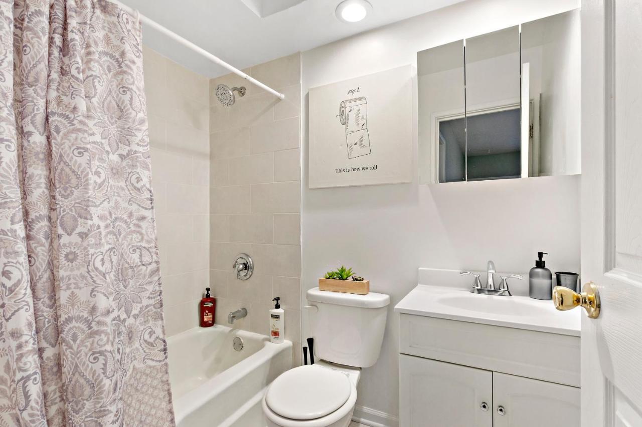 Stunning 1br At Center Of Lakeview - Oakdale 211 * Chicago