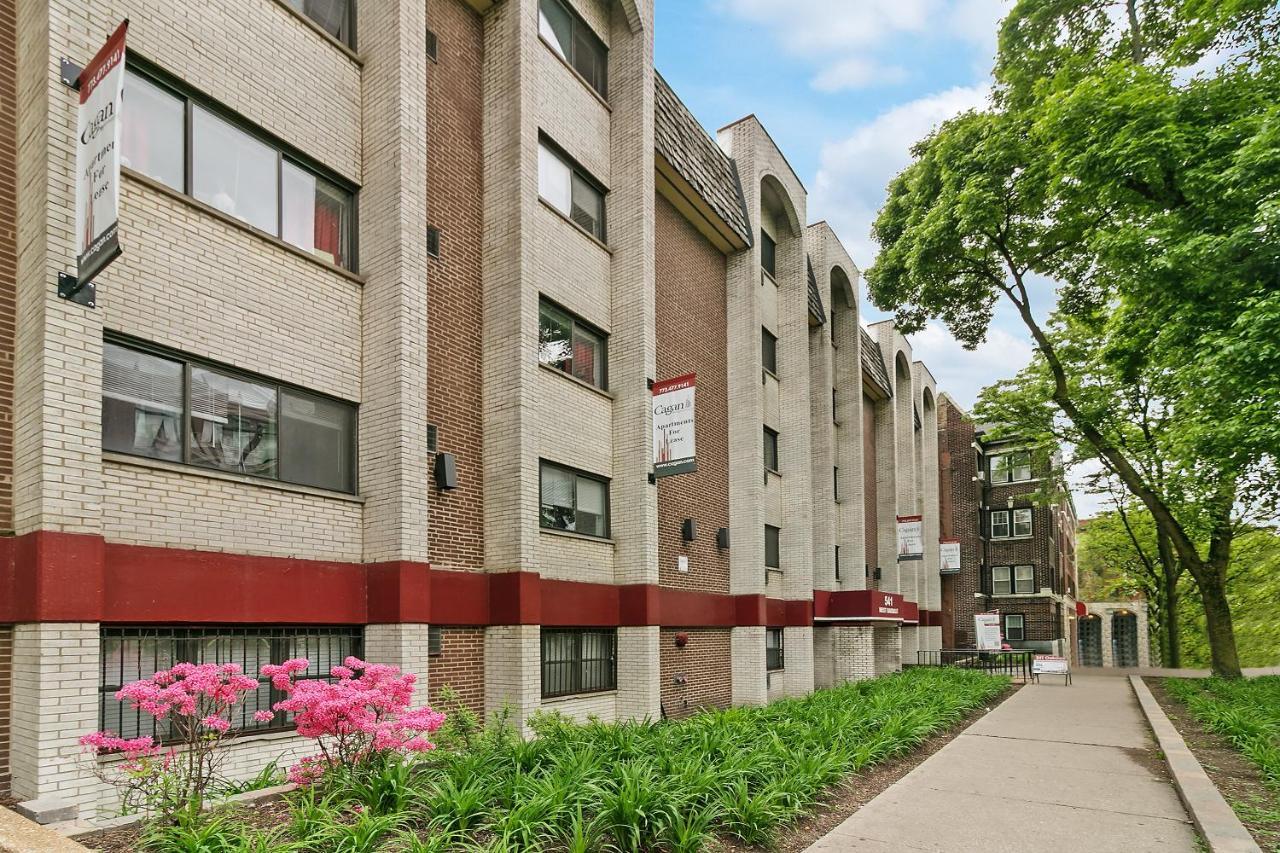 Apartment Stunning 1br At Center Of Lakeview - Oakdale 211