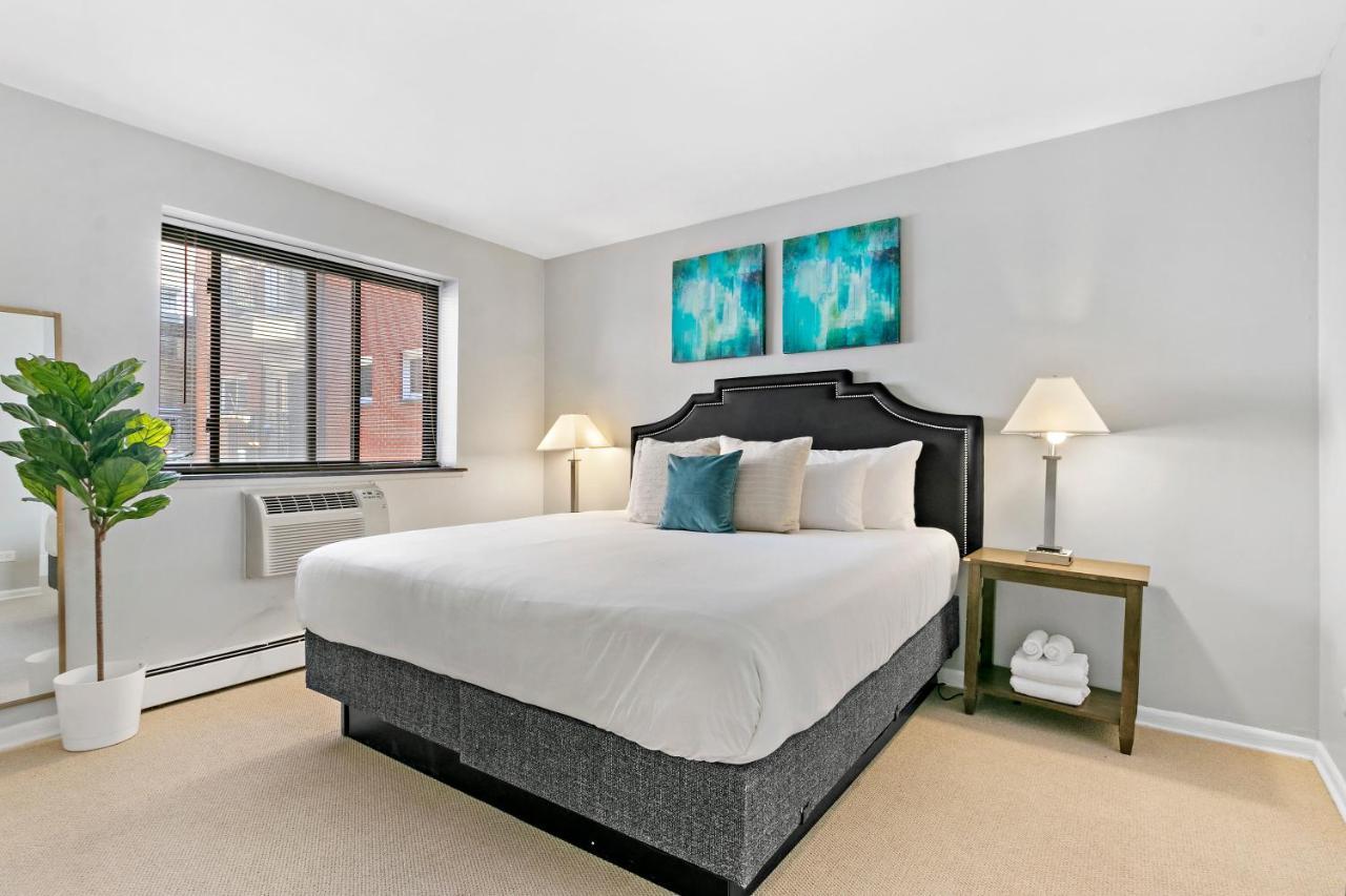 Stunning 1br At Center Of Lakeview - Oakdale 211 Apartment *