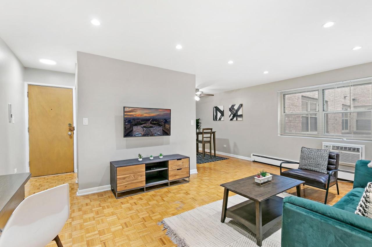 Convenient 1br Apt In Lakeview Near Shops - Oakdale 204 Chicago