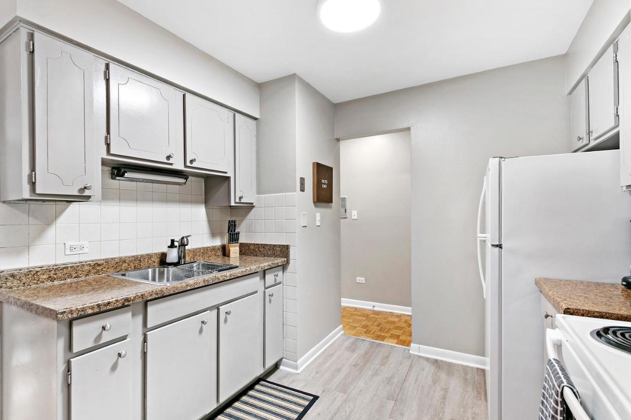 Convenient 1br Apt In Lakeview Near Shops - Oakdale 204 Chicago