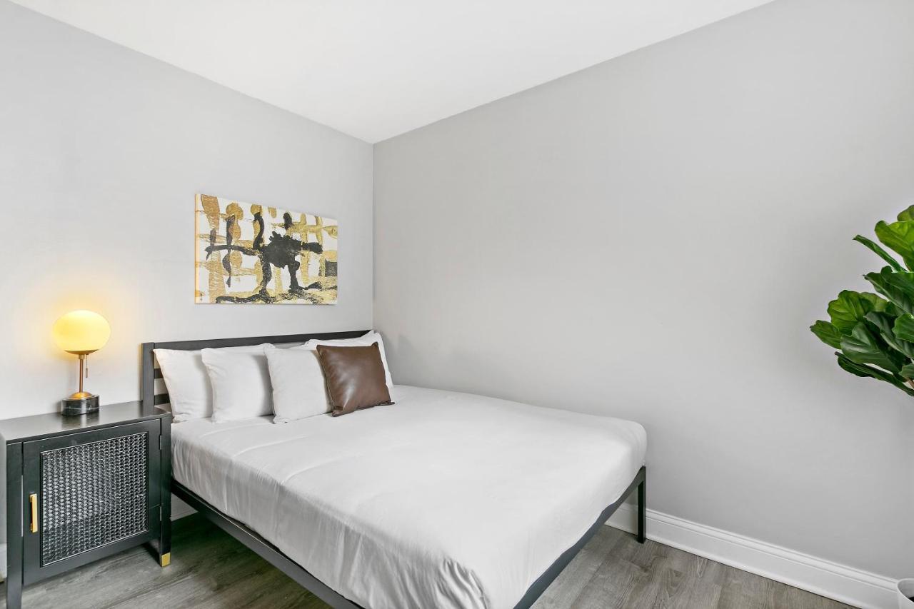 Apartment Convenient Location & Cozy Studio - Oakdale Rep Chicago