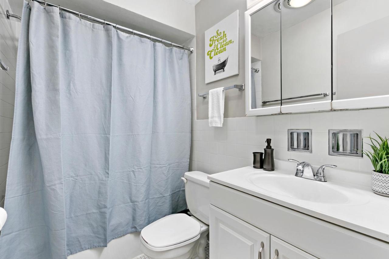 Apartment Convenient 1br Apt In Lakeview Near Shops - Oakdale 204 *