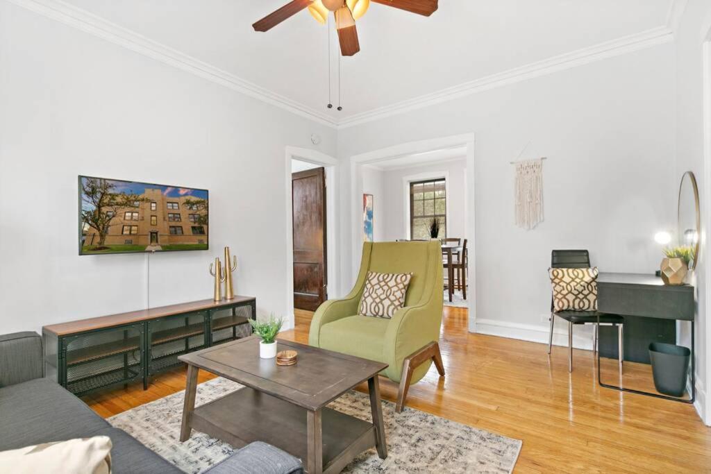 Well-furnished 1br Apt In Popular Spot - Belmont J3