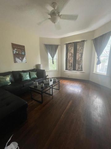 Guest house Clean, Spacious, Inexpensive Queen Br *