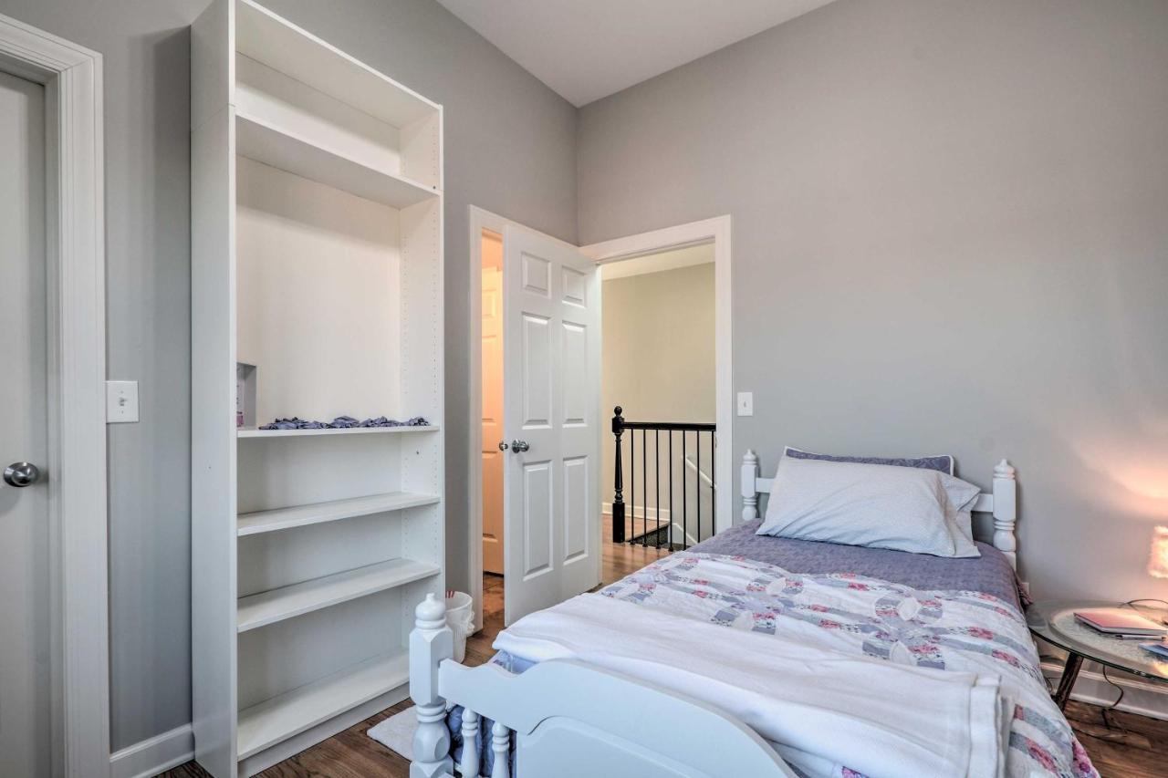 With Balcony Walk To Cta Stations! Apartment Chicago