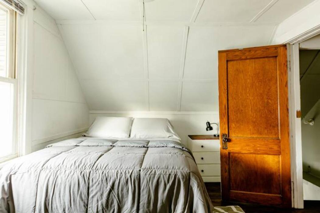 The Avondale Attic Apartment