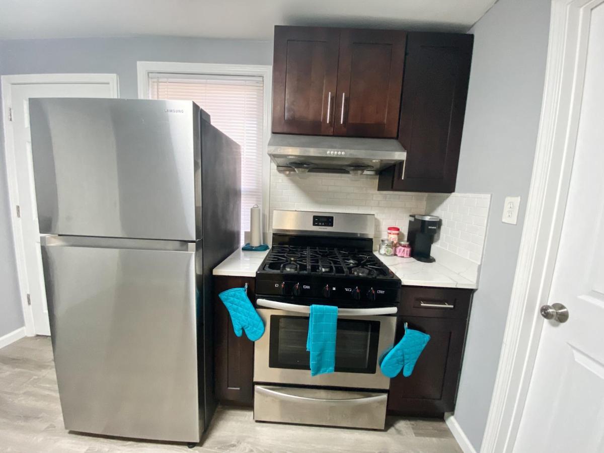 Emalux Near Downtown,bus,train,hospitals,united-center,fulton Market *
