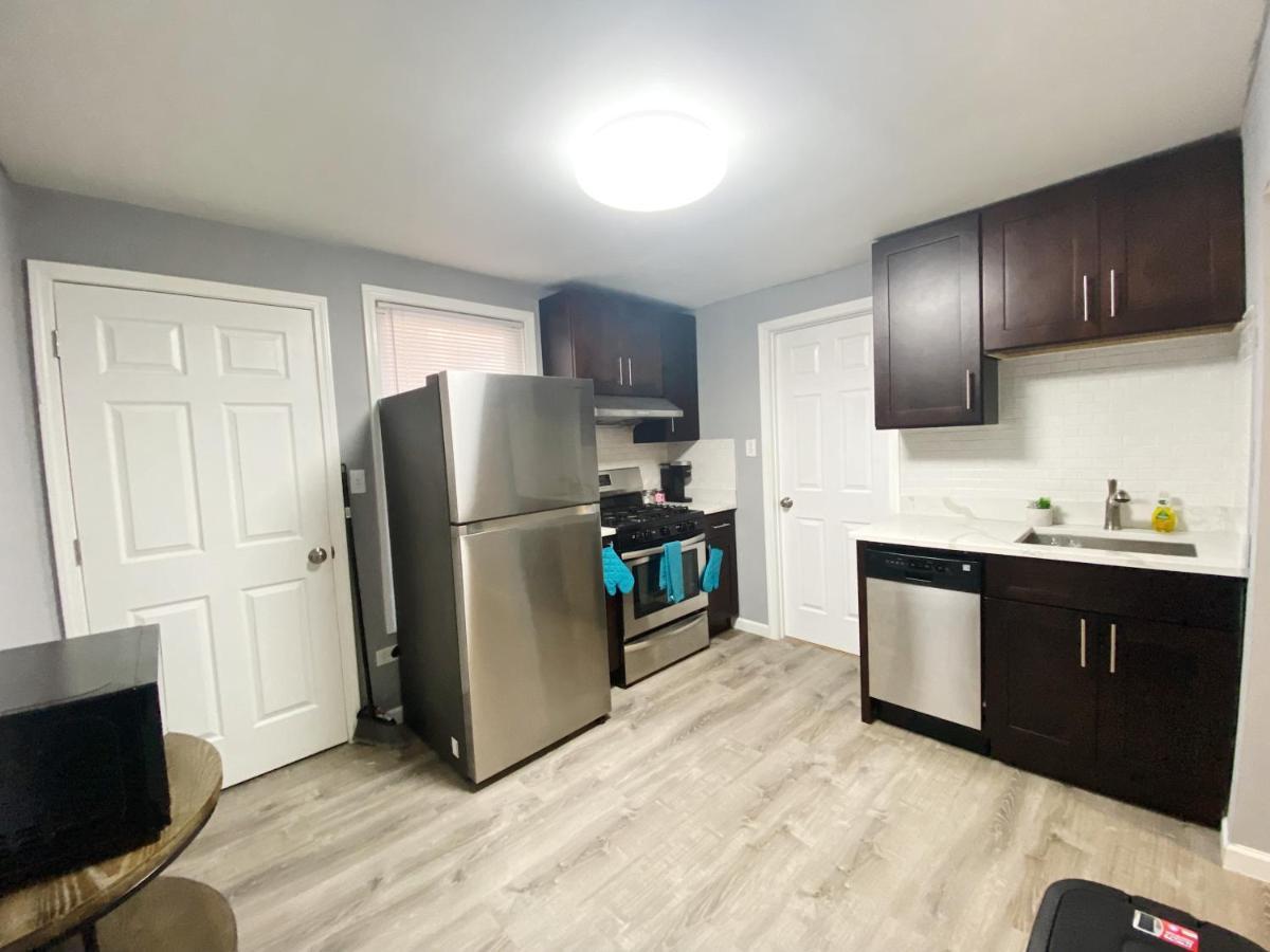 Emalux Near Downtown,bus,train,hospitals,united-center,fulton Market Chicago
