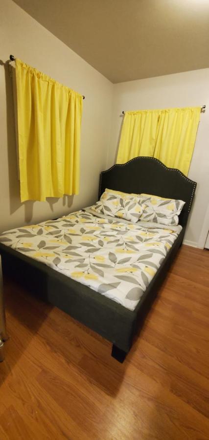 Cozy 1 Bedroom, 1 Min From Irving Park Blue Line, Free Parking Chicago