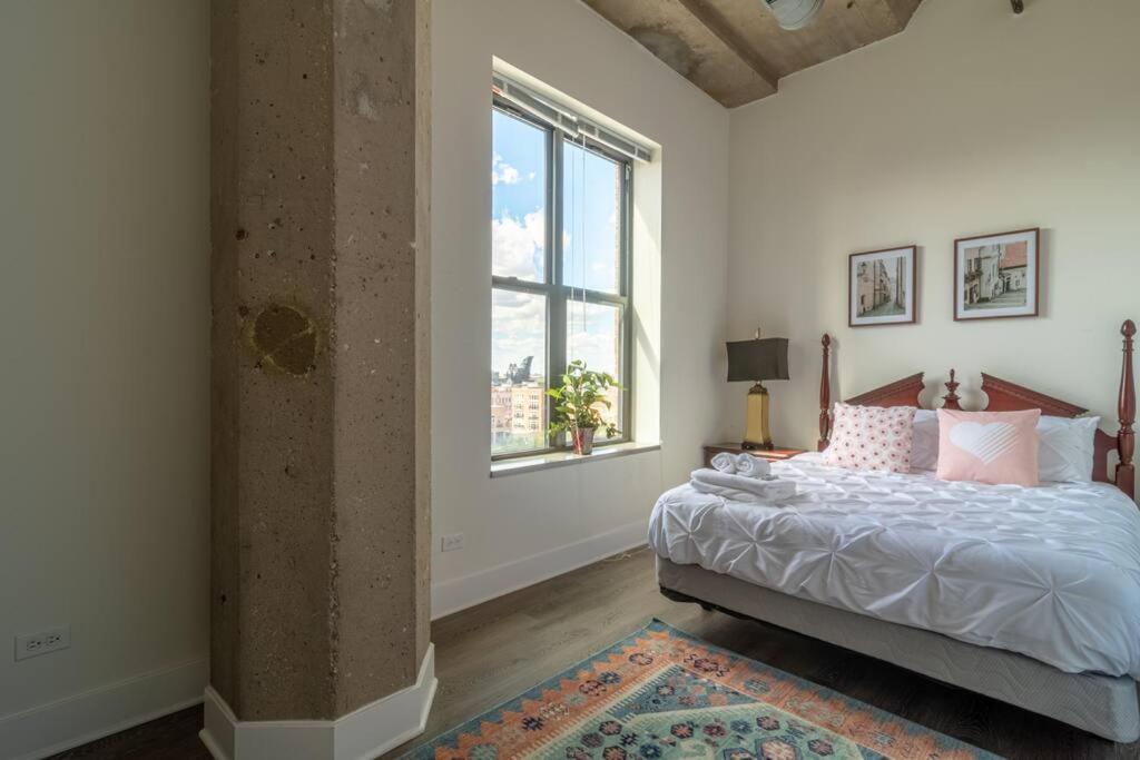 Mccormick Place Downtown: Luxurious 3br/2ba For 10 *
