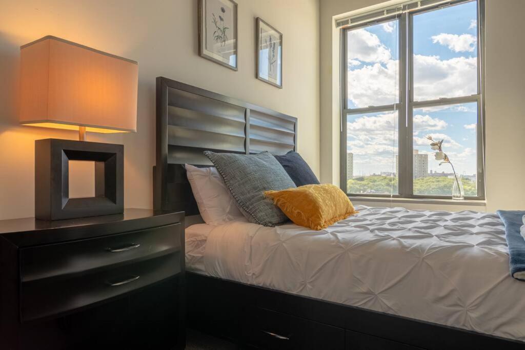 Apartment Mccormick Place Downtown: Luxurious 3br/2ba For 10 *
