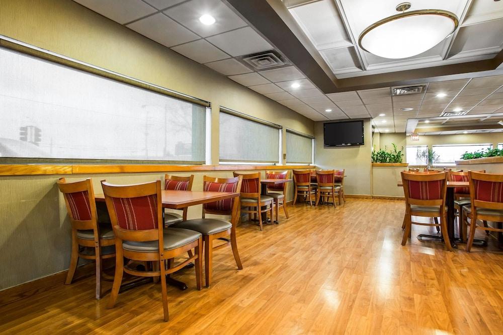 Holiday Midway Airport S By Ihg 3*