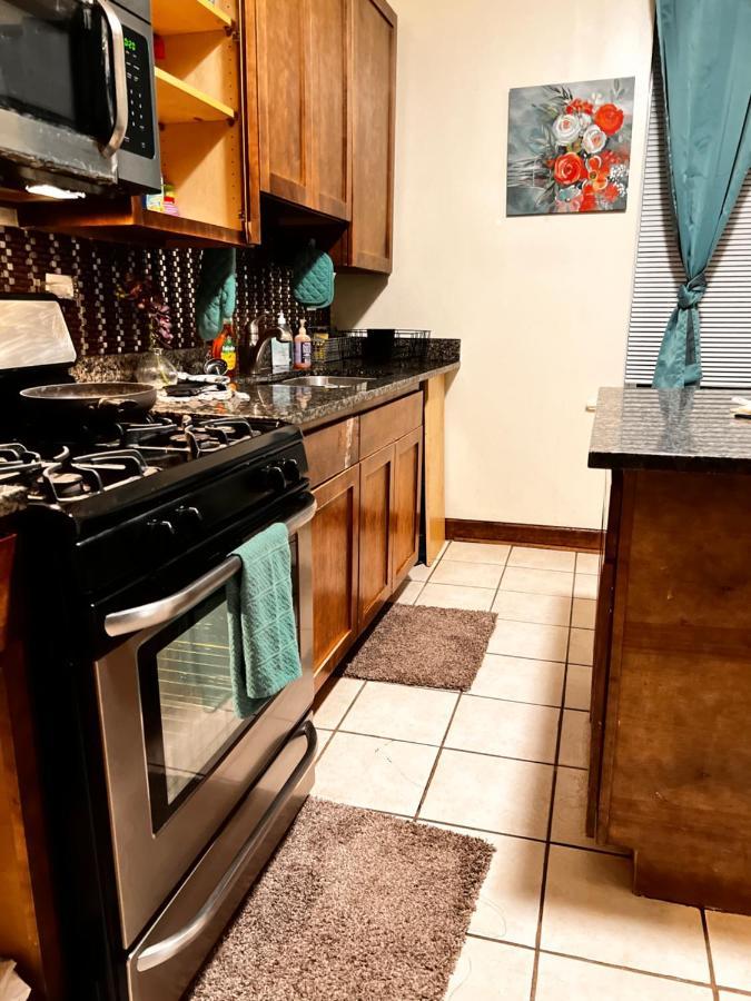 Clean, Spacious, Inexpensive Queen Br Guest house