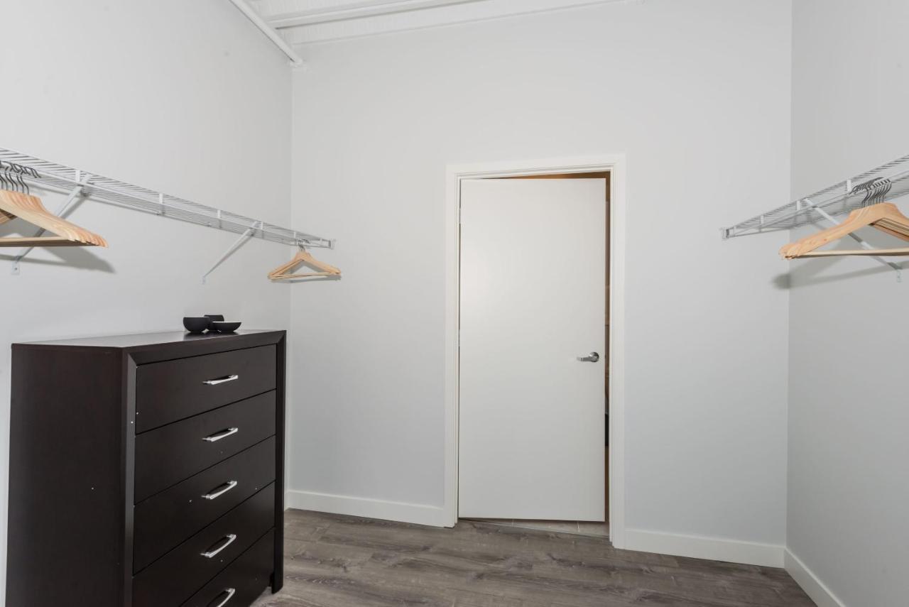Apartment Chic 2 Bedroom With Gym Meeting By Gia Chicago