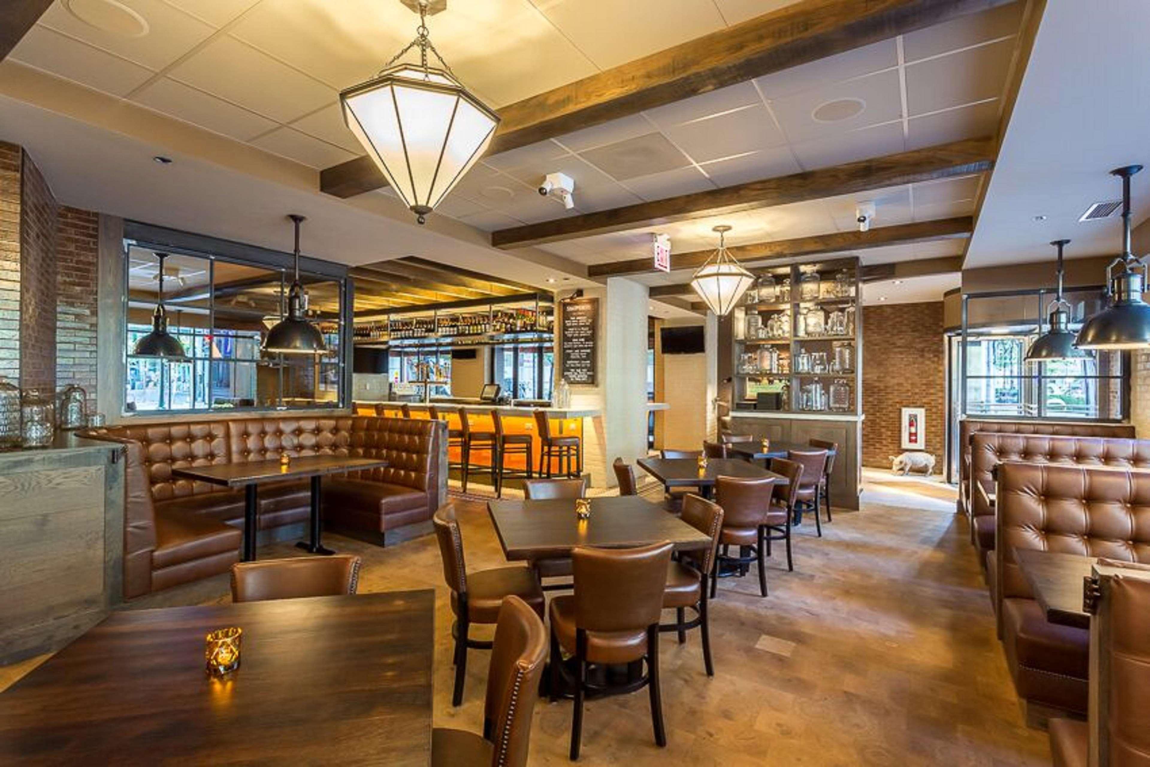 Hampton Downtown/magnificent Mile 3*