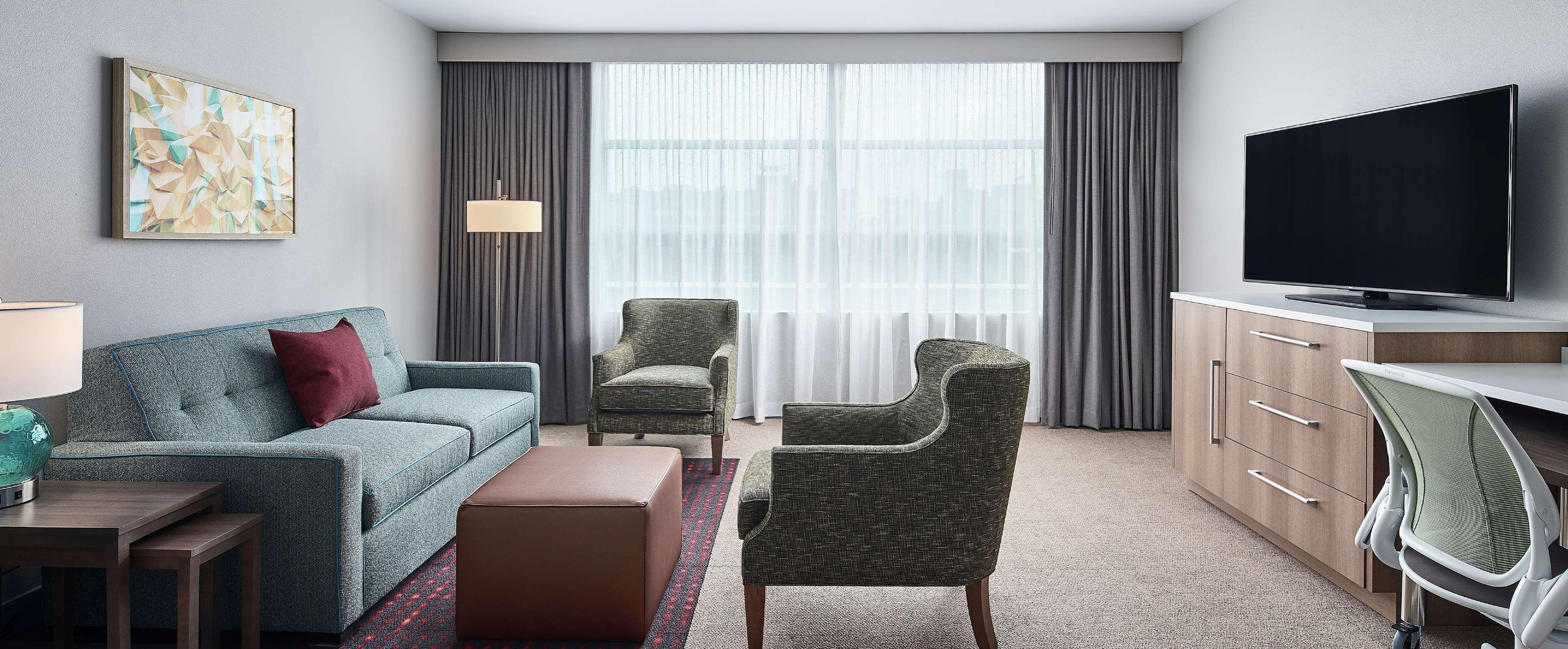 Home2 By Hilton Mccormick Place Hotel