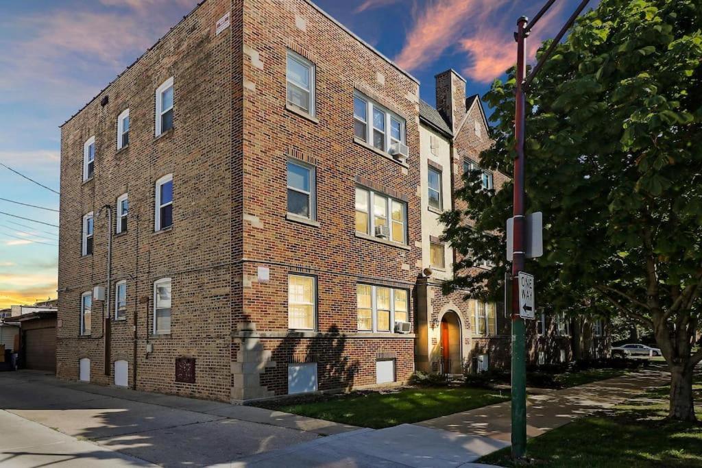 Apartment 1br Contemporary Apt With Laundry Facility - Lockwood 1 & 2 *