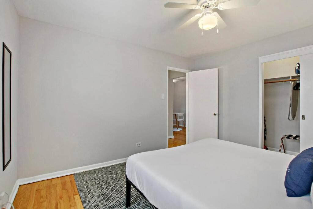 Relaxing 1br Apt Close To Dining & Stores - Bell E3 Apartment Chicago
