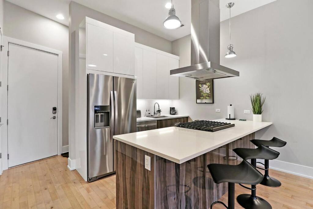 Apartment 1-bedroom Minimalist Apt With Laundry - Crosby 204
