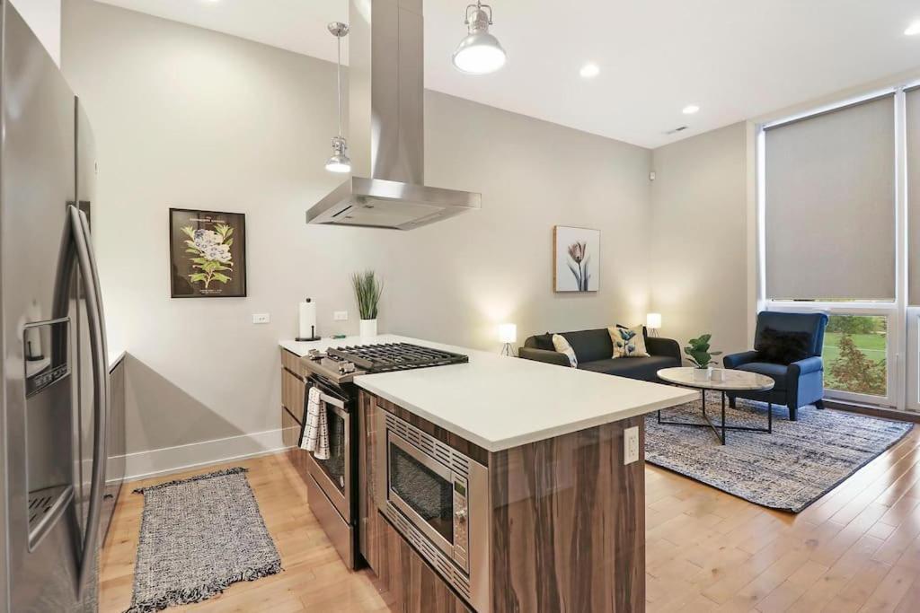 Apartment 1-bedroom Minimalist Apt With Laundry - Crosby 204 *