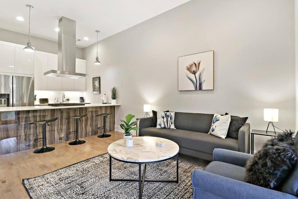 1-bedroom Minimalist Apt With Laundry - Crosby 204 * Chicago