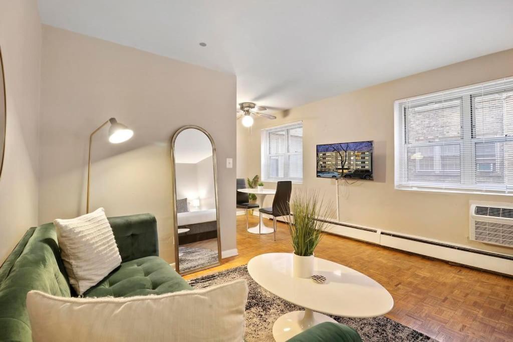 Apartment Fully Furnished Studio Apt In Lakeview - Oakdale 206 Chicago