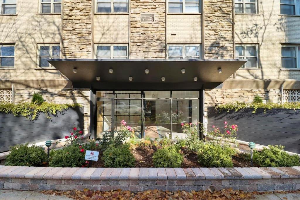 Fully Furnished Studio Apt In Lakeview - Oakdale 206 Apartment Chicago