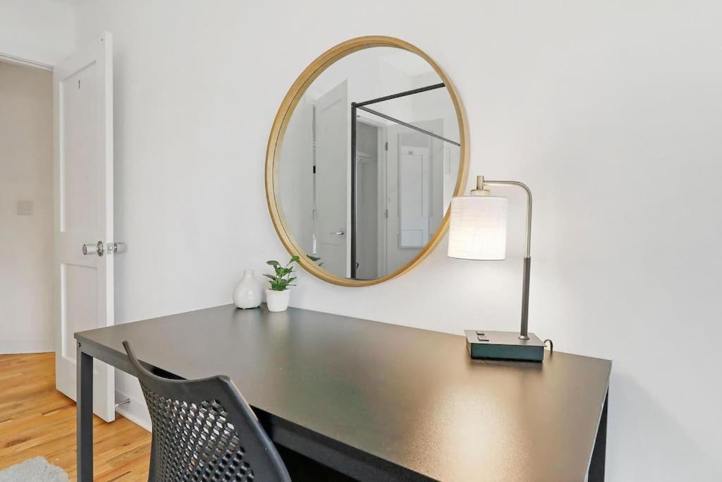 Contemporary 4br Close To Restaurants - Racine 202 Apartment *