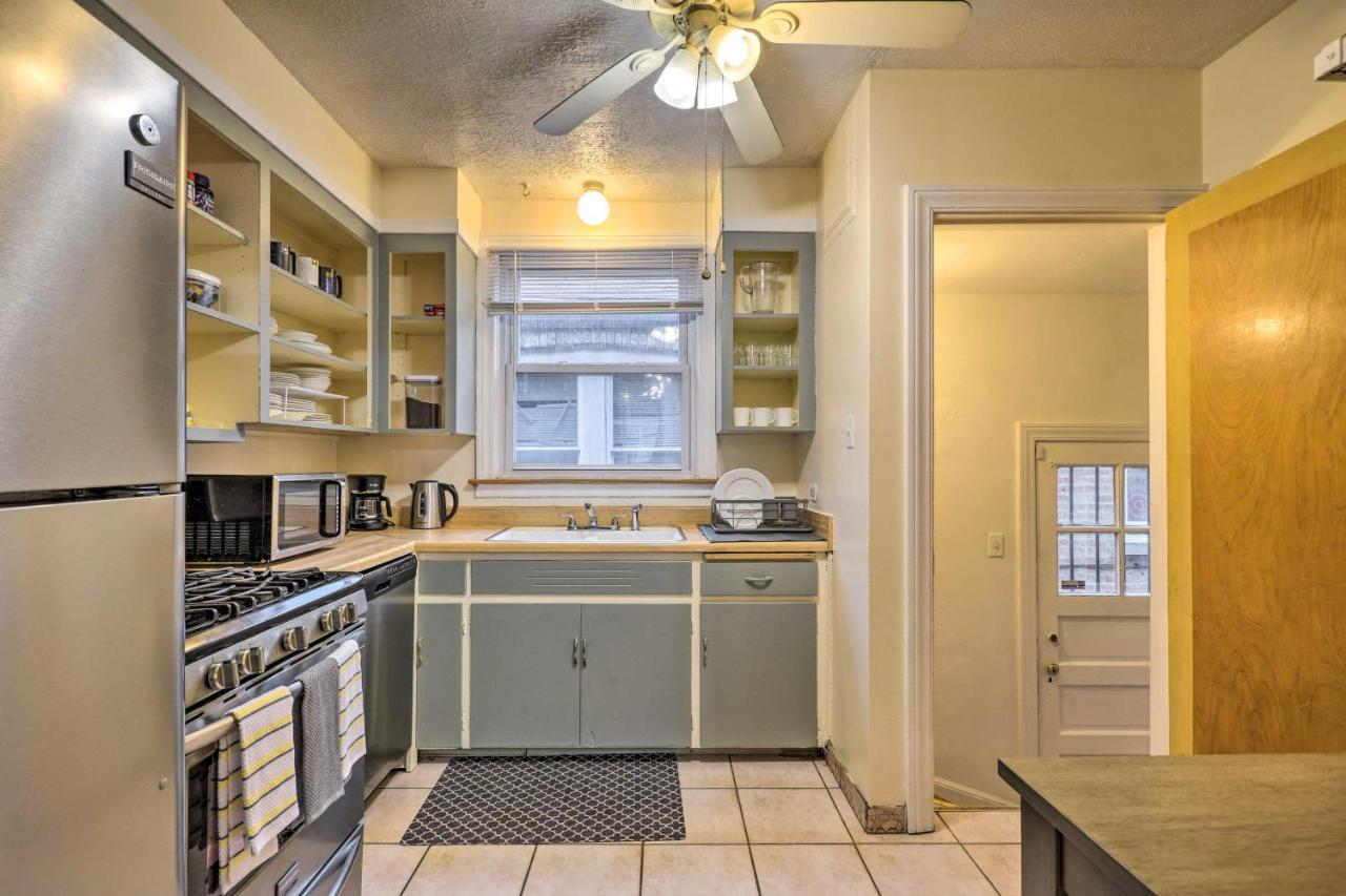 With Spacious Yard 14 Mi To Dtwn Holiday home
