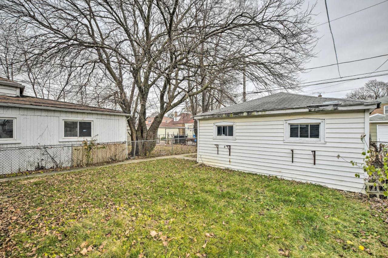Holiday home With Spacious Yard 14 Mi To Dtwn Chicago