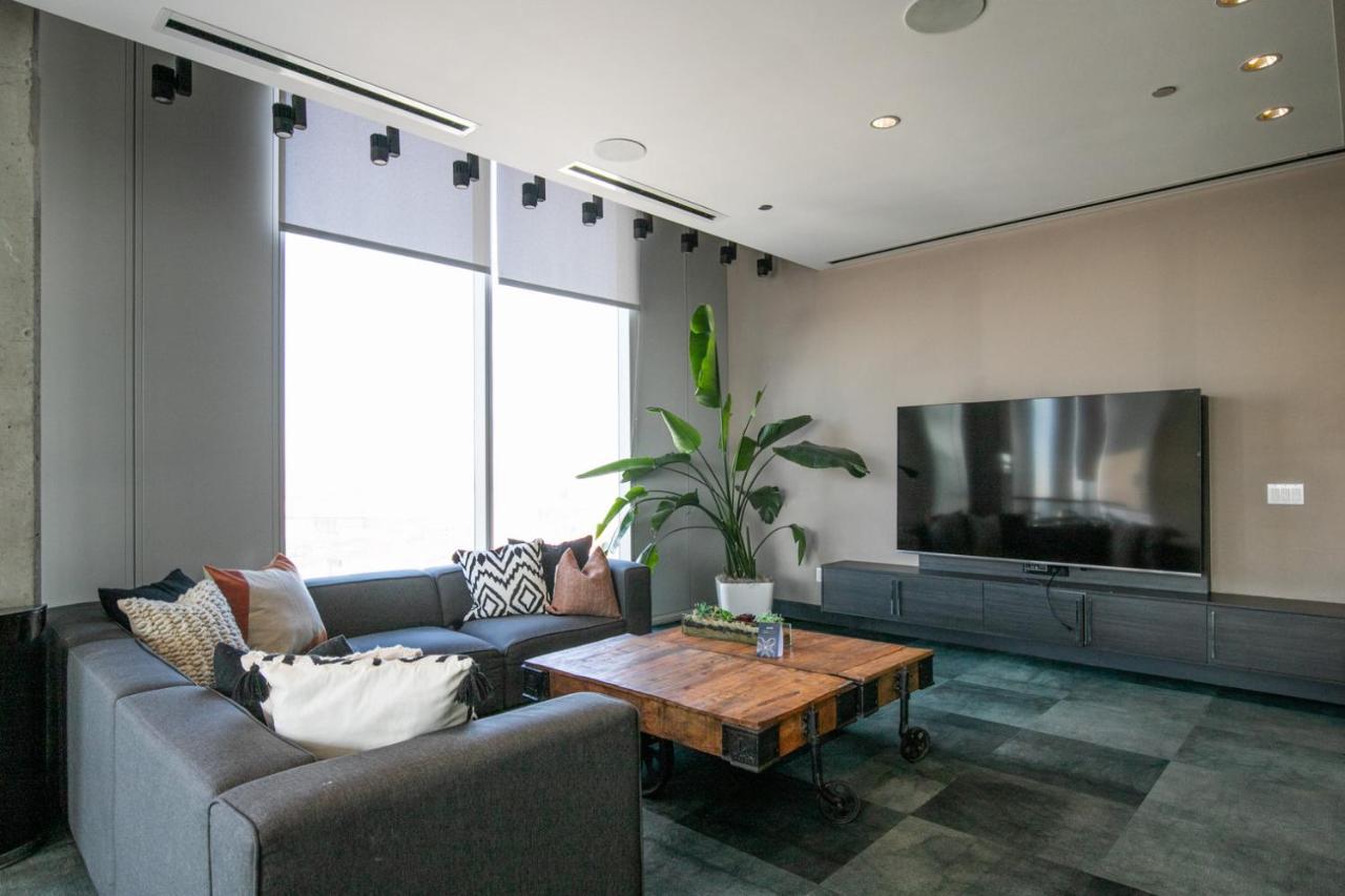 Near North 1br W Doorman Wd Gym Nr I-90 Chi-872 Apartment