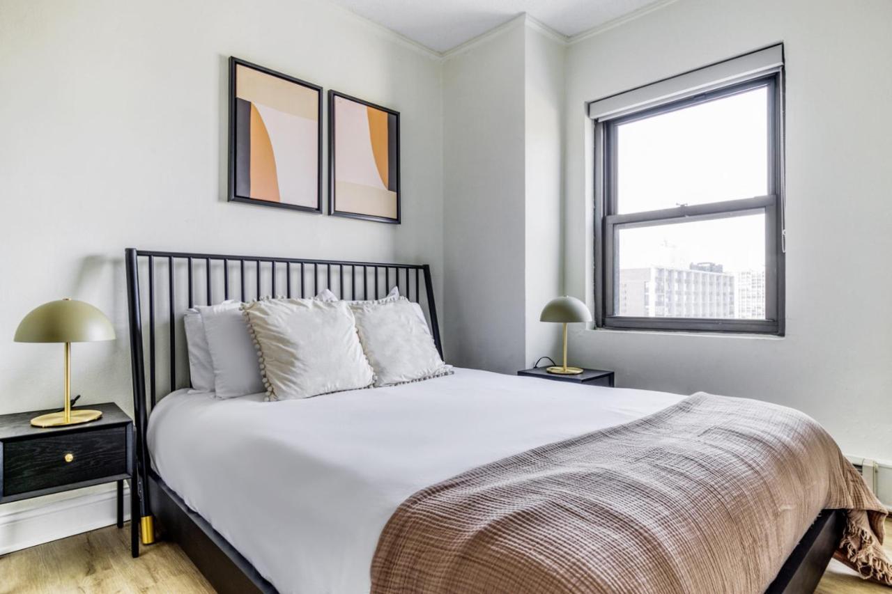 Apartment Gold Coast 1br W Doorman Gym 2 Blocks To L Chi-550 Chicago