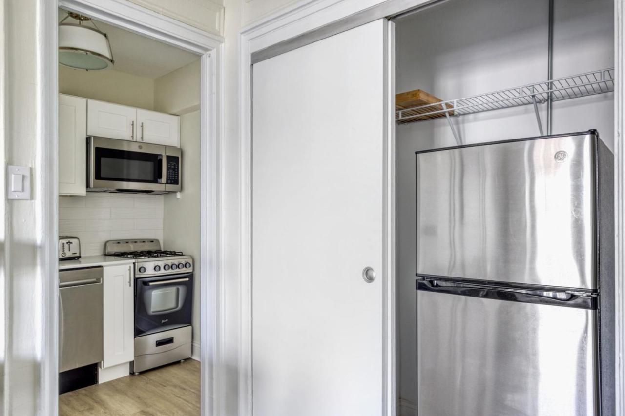 Gold Coast 1br W Doorman Gym 2 Blocks To L Chi-550 Apartment Chicago