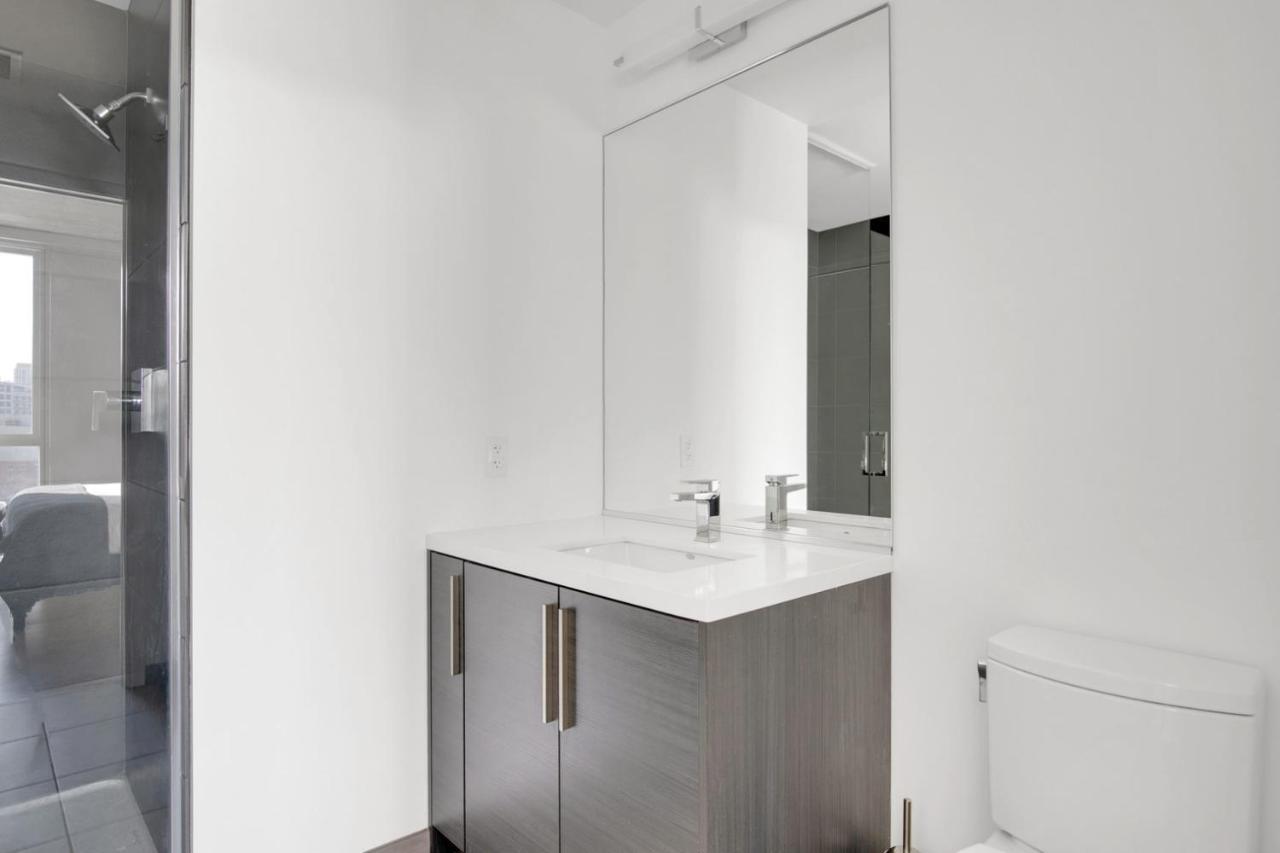 Near North 2br W Roof Gym Nr Red Line Chi-580 Apartment *