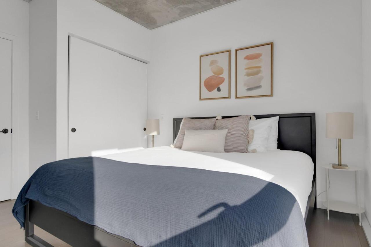 Near North 2br W Roof Gym Nr Red Line Chi-580 * Chicago