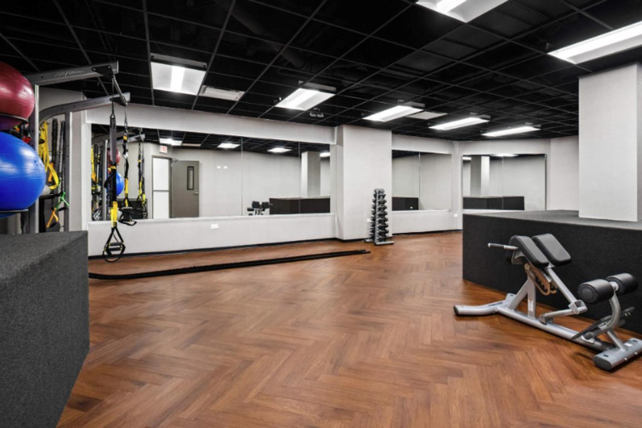 Gold Coast 1br W Doorman Gym 2 Blocks To L Chi-550 Apartment *