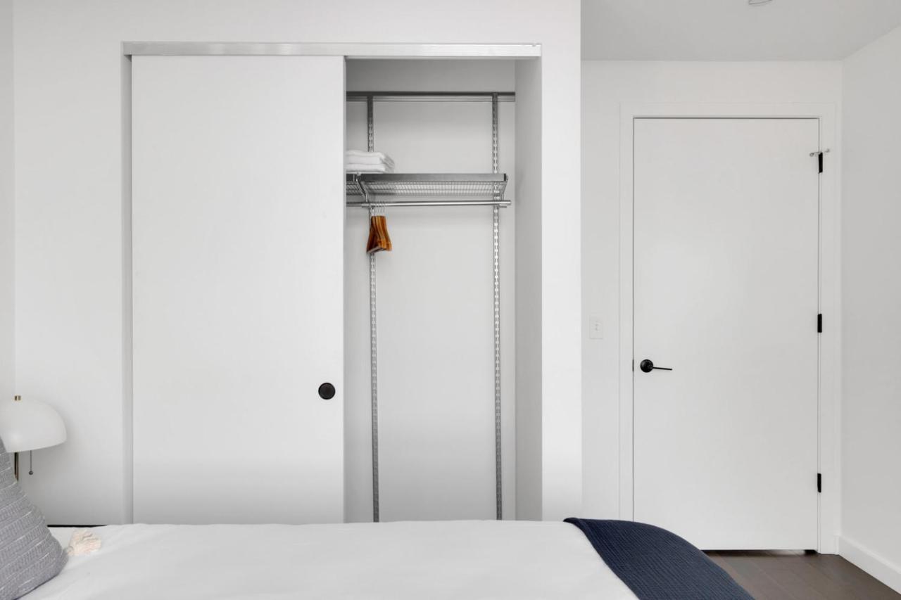 Near North 2br W Roof Gym Nr Red Line Chi-580