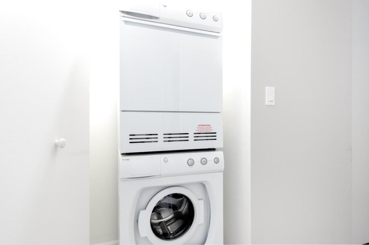River N 1br W Gym Pool Nr Oak St Chi-270