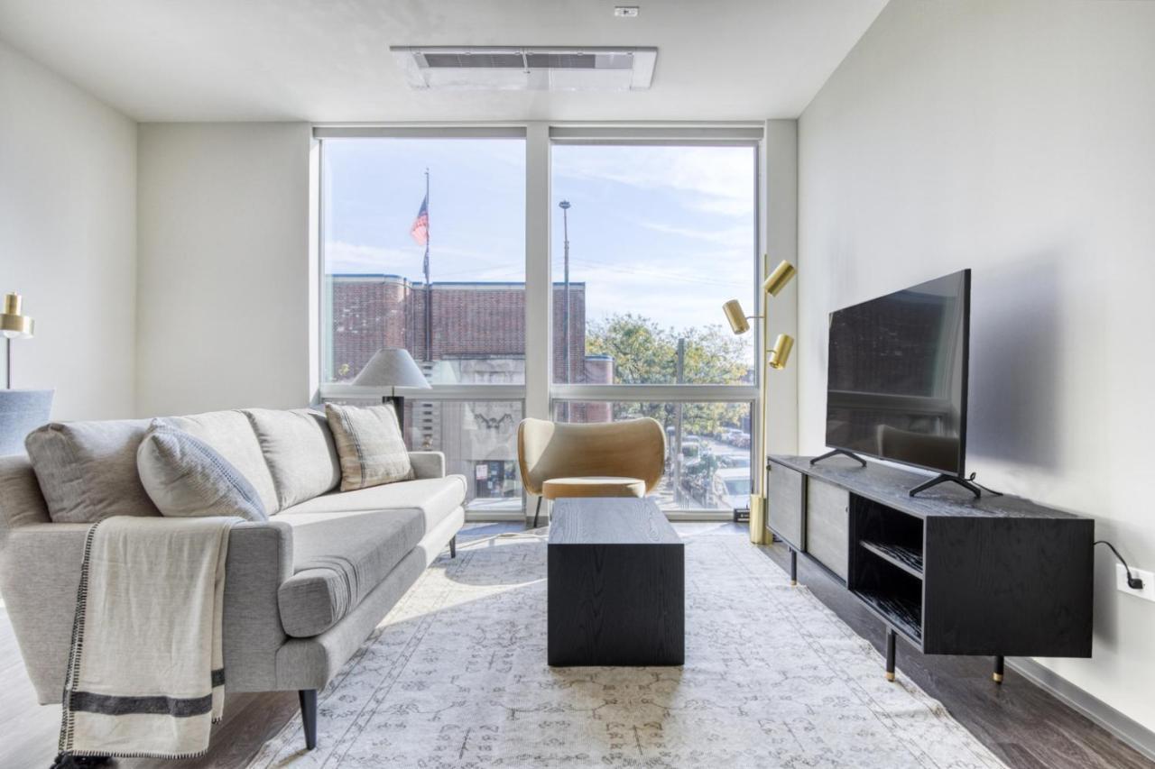 Apartment Logan Sq W Roof Gym 1 Block To L Chi-474 *