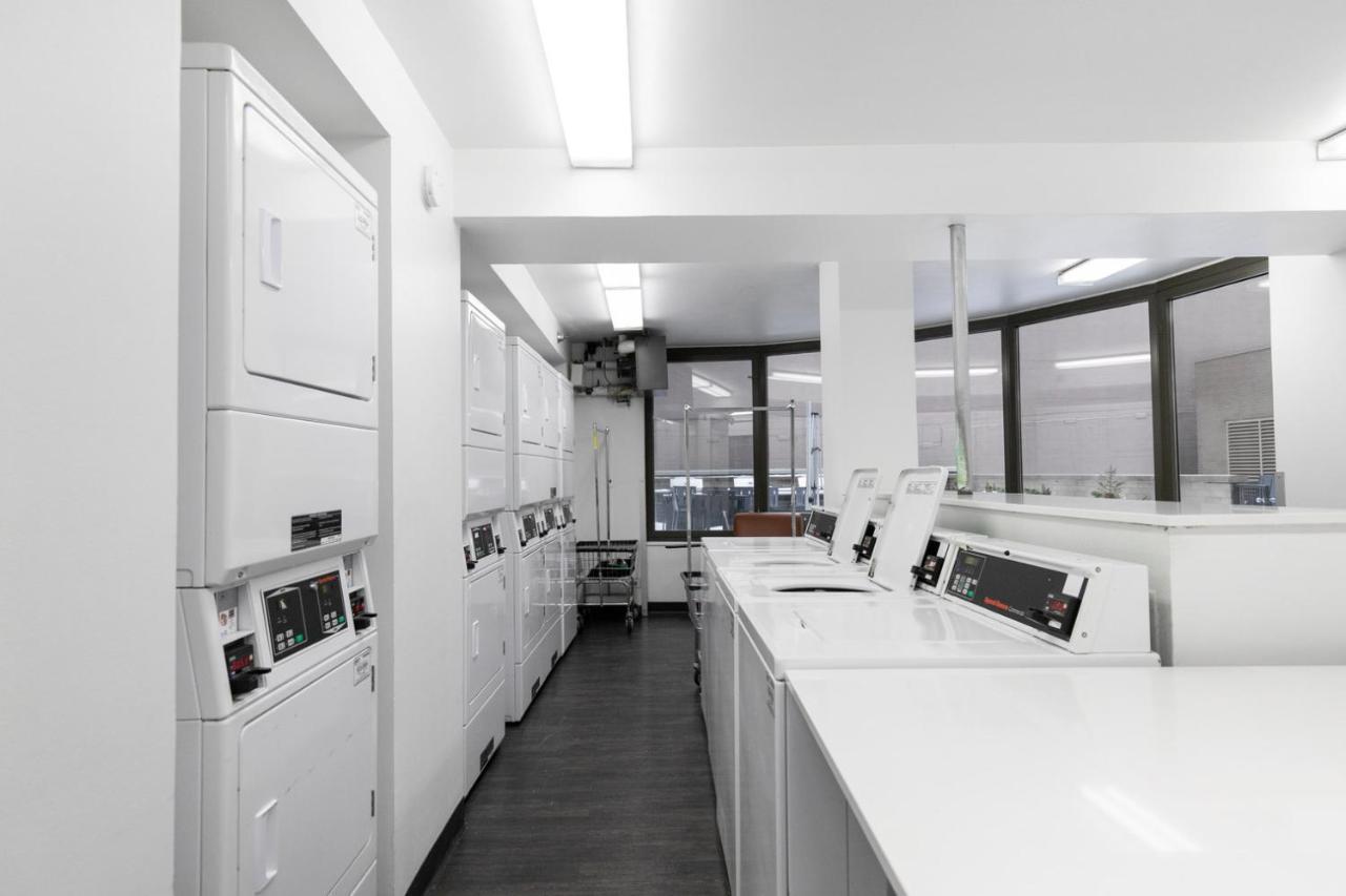 Streeterville 2br W Deck Gym Nr Park Chi-589 Apartment