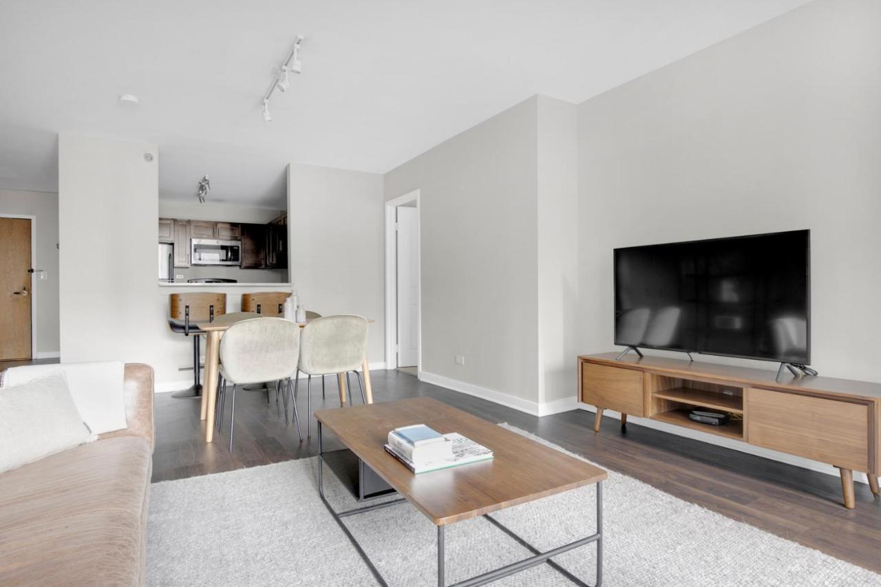 Streeterville 2br W Deck Gym Nr Park Chi-589 Apartment