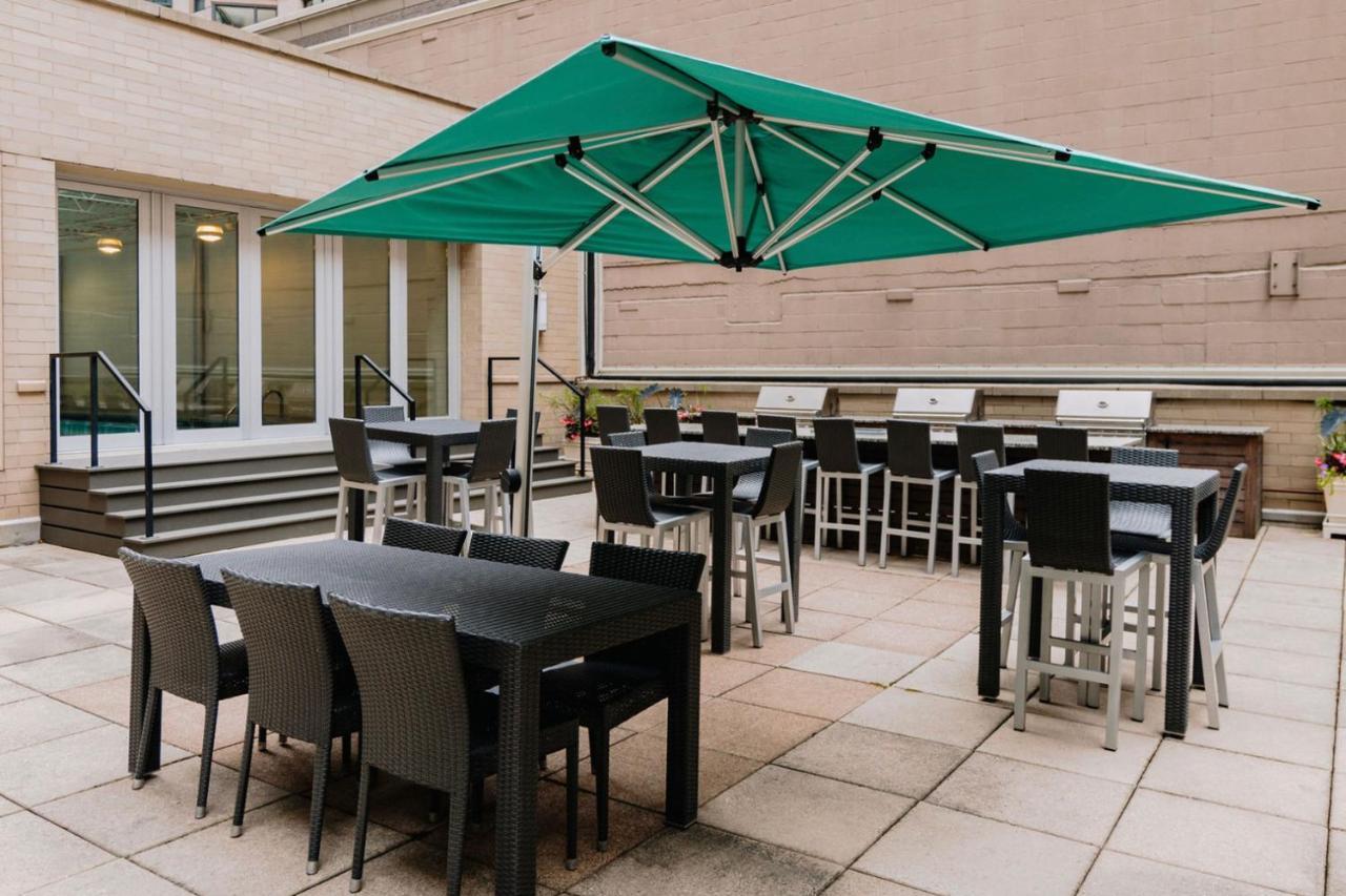 Streeterville 2br W Deck Gym Nr Park Chi-589 Chicago