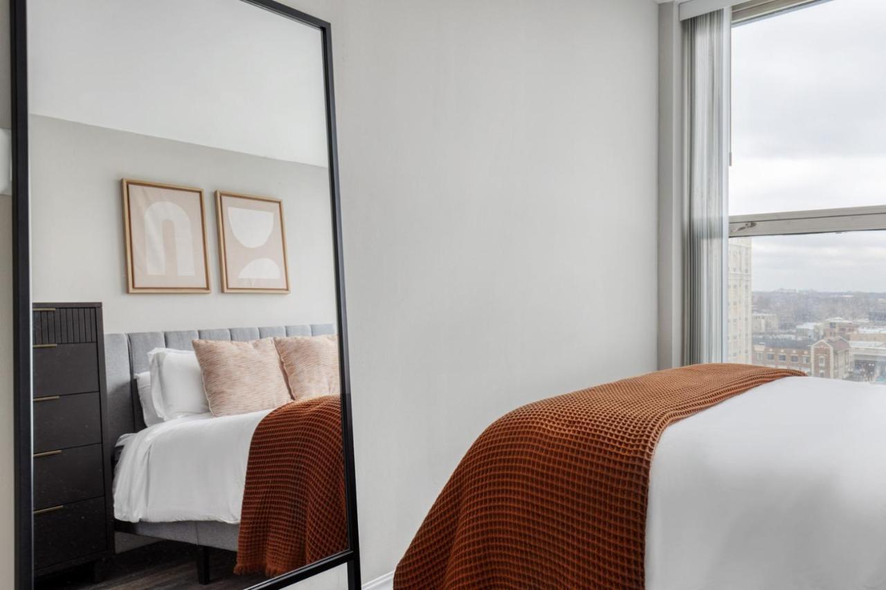 Edgewater 1br W Gym Deck Lounge Nr L Chi-918 * Chicago