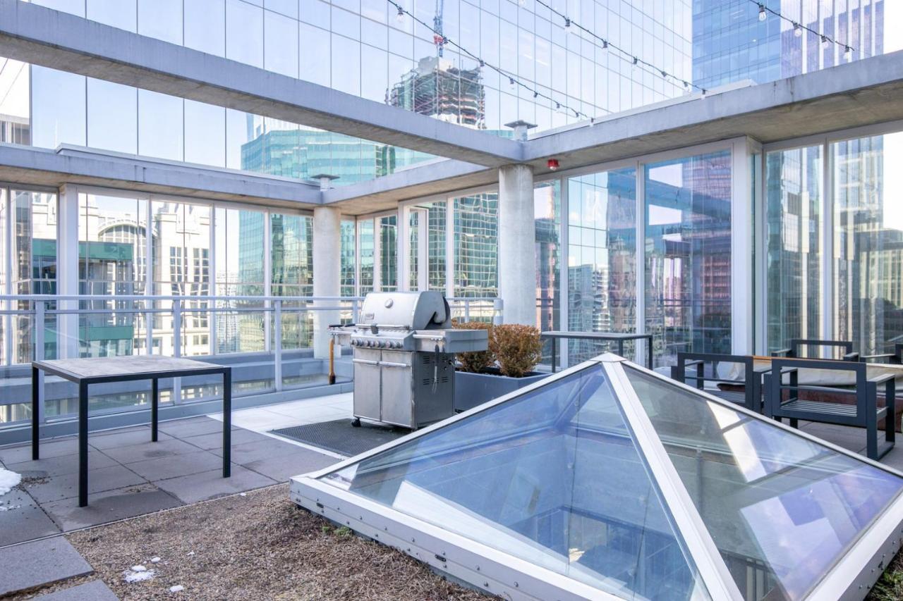 Loop W Lounge Roof Nr Riverwalk Chi-792 *