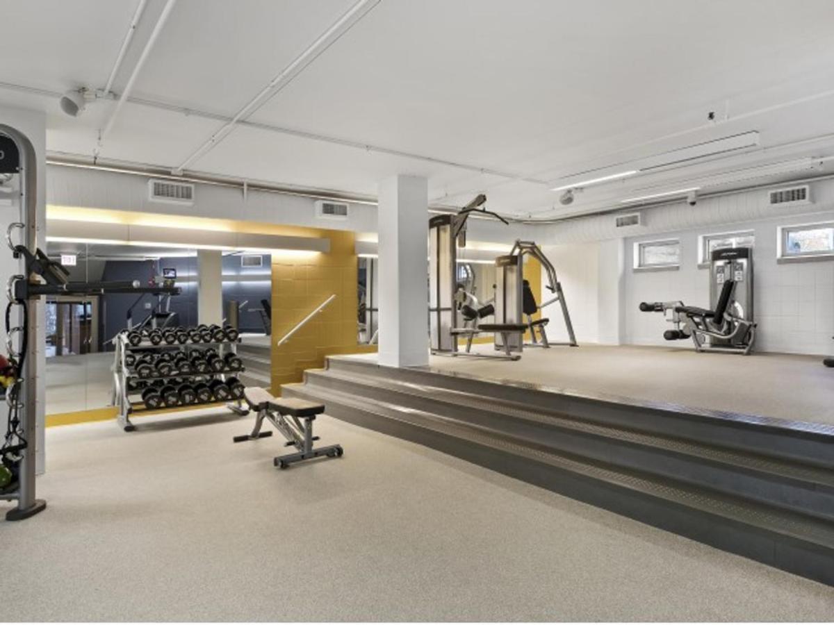 Apartment Gold Coast 1br W Deck Gym Lounge 1 Block To L Chi-650 *