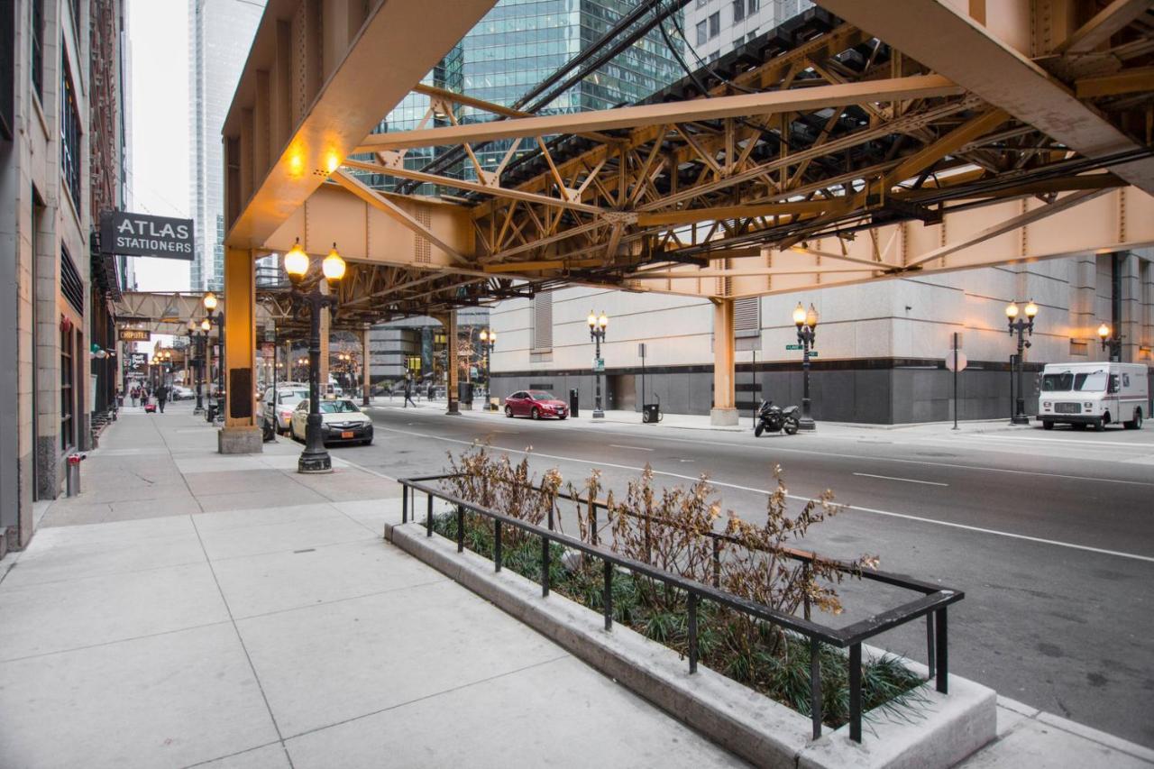 Loop W Lounge Roof Nr Riverwalk Chi-792 Chicago