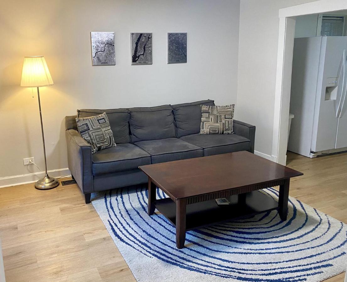 Apartment Lincoln Park With Backyard! Chicago