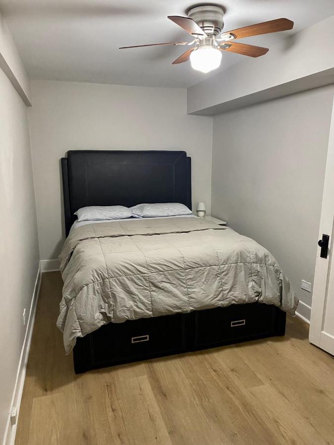 Apartment Lincoln Park With Backyard! Chicago
